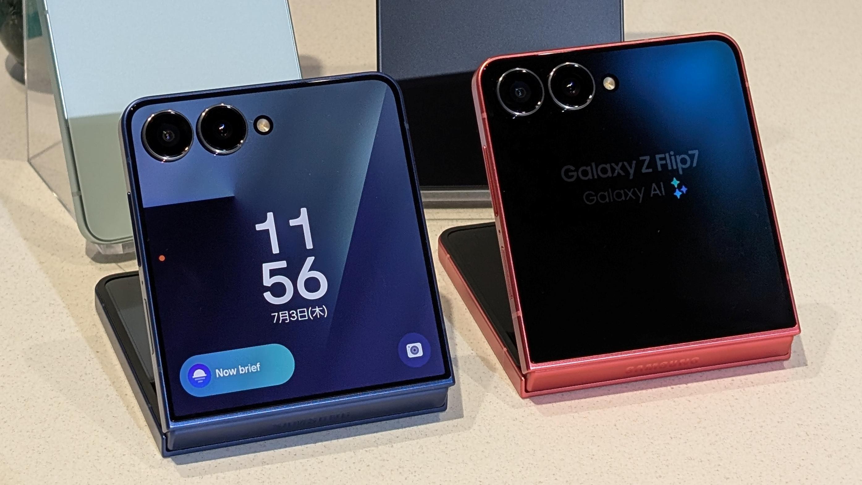 サムスンが新型縦折りスマホ「Galaxy Z Flip7」を発表。Gemini