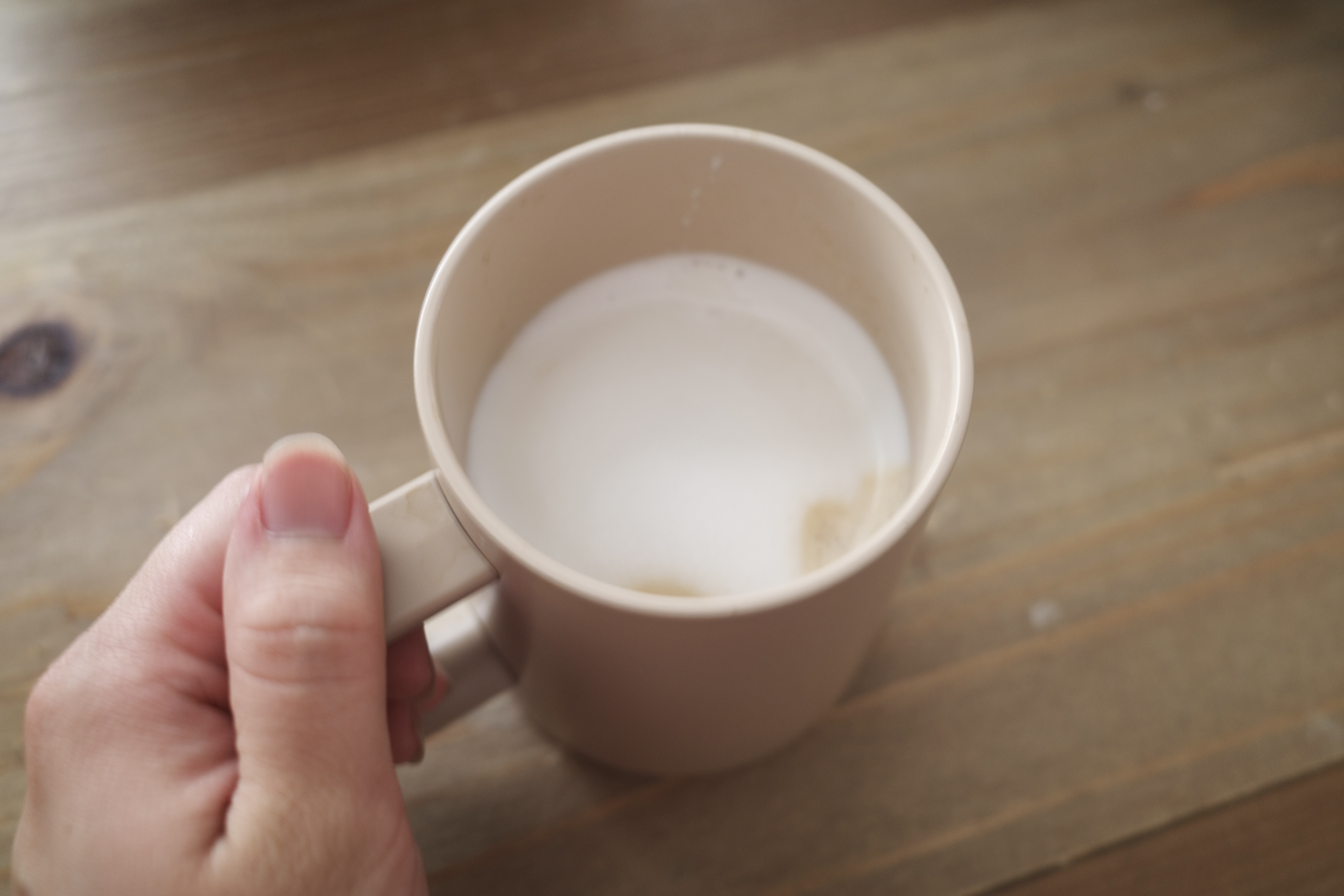 さすが憧れのデロンギ様。カフェみたいなコーヒーメニューが「ボタン