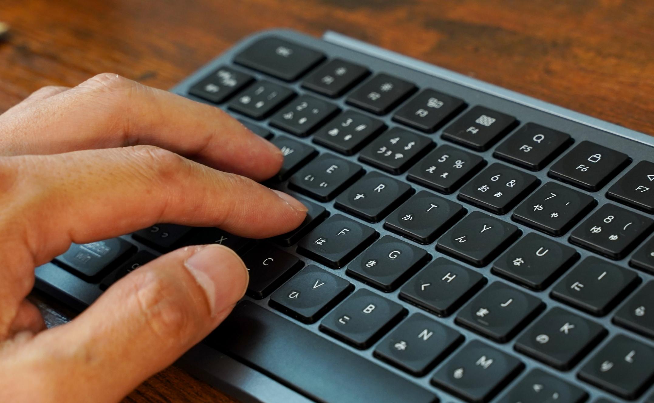 1.6万円の高級キーボードを買うか悩んでいたら、5000円台で