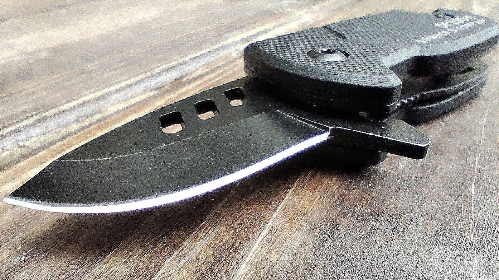 アウトドア・防災にも。SUS440C高硬度ブレード搭載のスプリング式