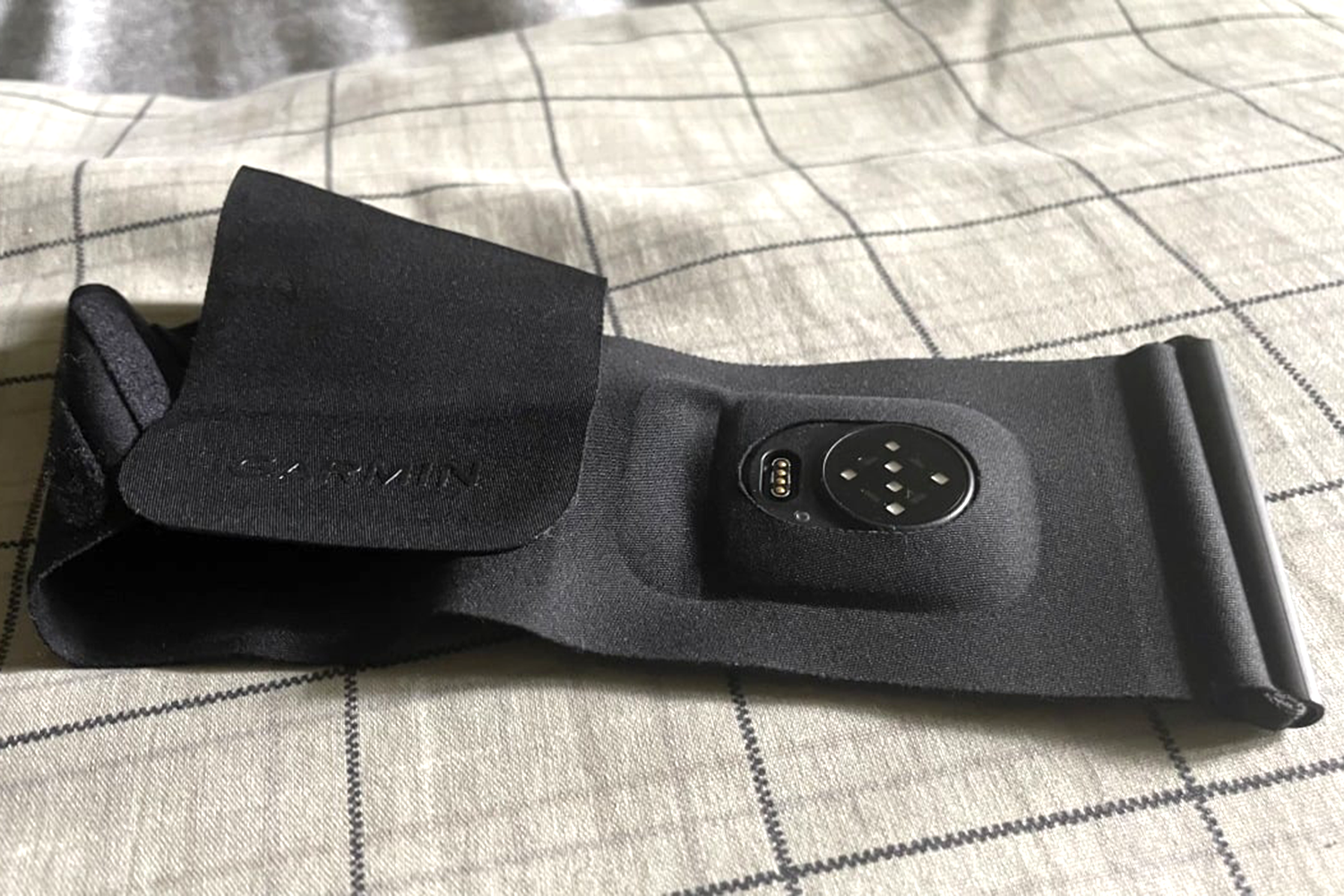 Garminで快眠。新作「睡眠モニタリングアームバンド Index Sleep