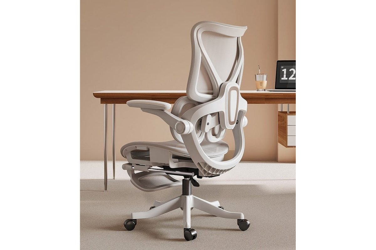 在宅ワーカー必見。「身体に合わせる」という発想の椅子が、長時間のPC