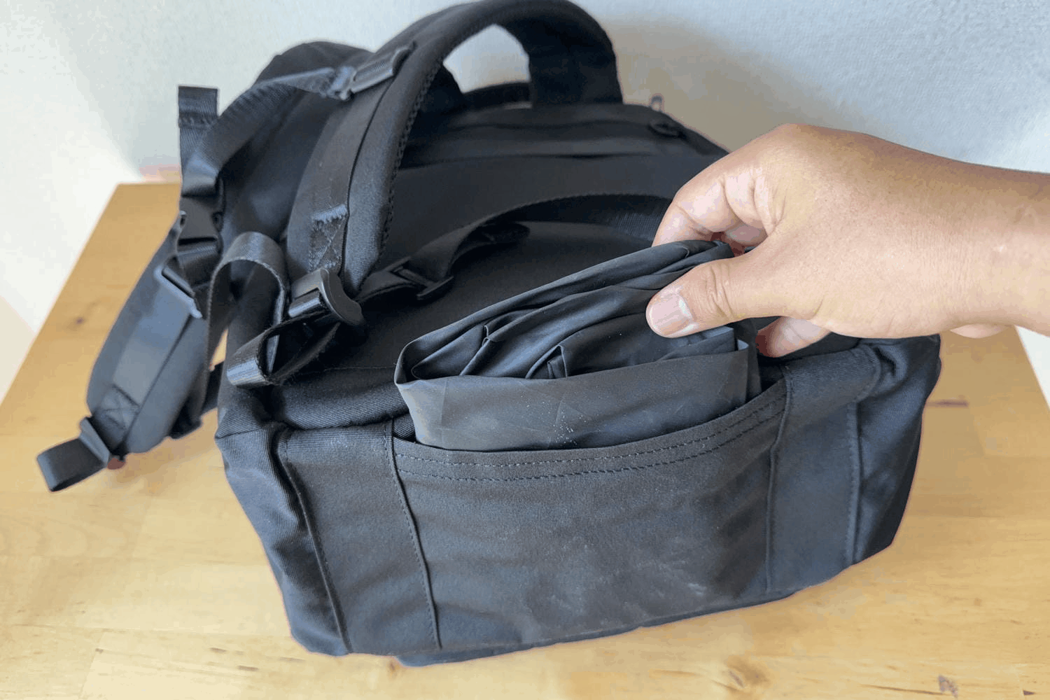 QUICK PACK traveler クイック パック トラベラー 旅行リュックの新定番。背負ったまま荷物を操る「QUICK PACK