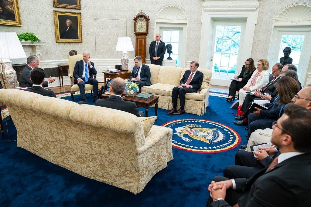 トランプ大統領がホワイトハウスの装飾に加えてきた変化を写真で見て