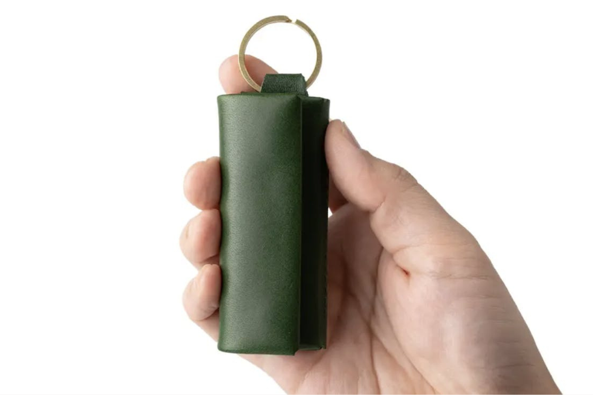 キャッシュレス派必見】キーホルダー感覚で持ち歩けるライター