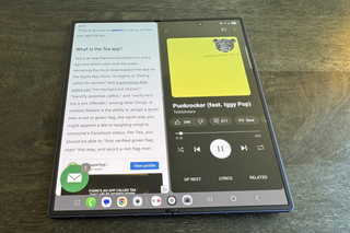 タブレット型 VS ガラケー風】ワクワクする新スマホはどっち