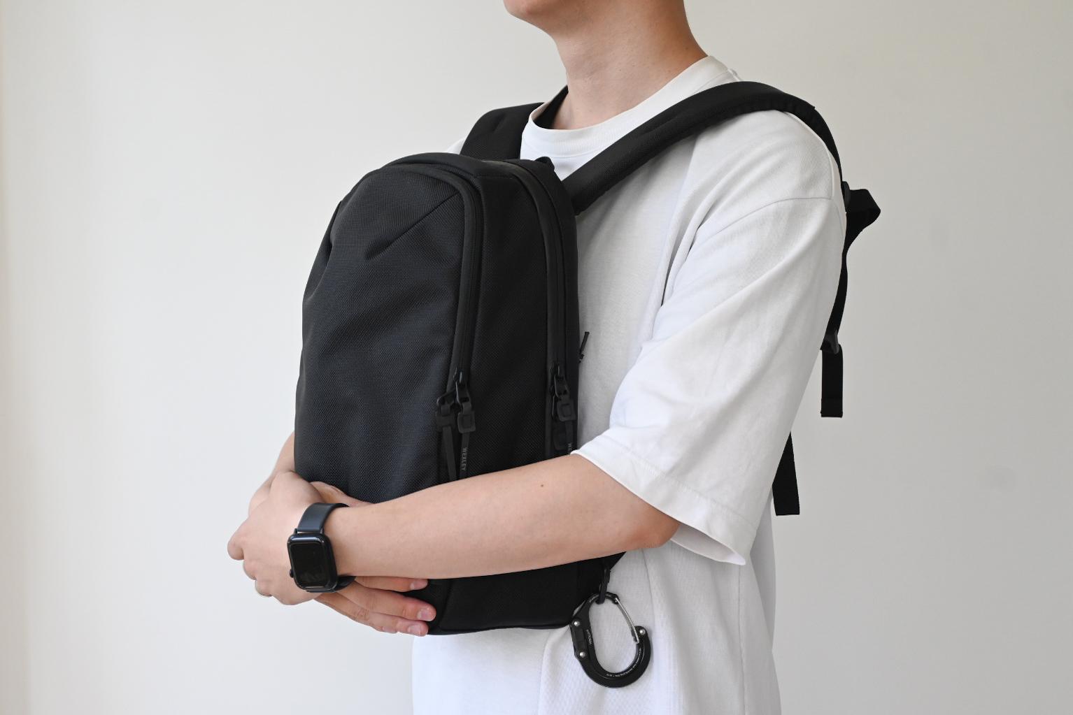 わずか10Lで14インチPCも入る！小さくても機能に妥協しない「WEXLEY