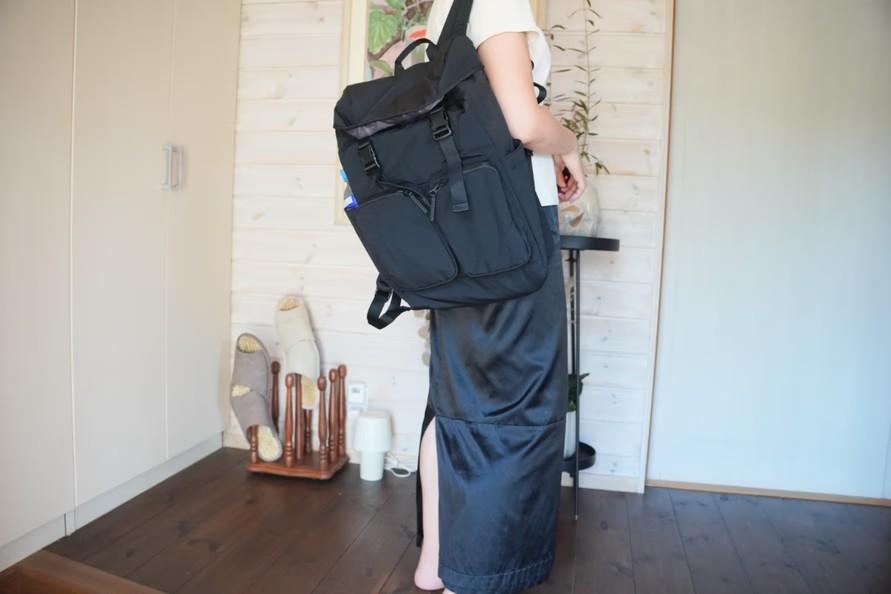 ユニクロのバックパックが高機能＆コスパよすぎてビックリ。小物の