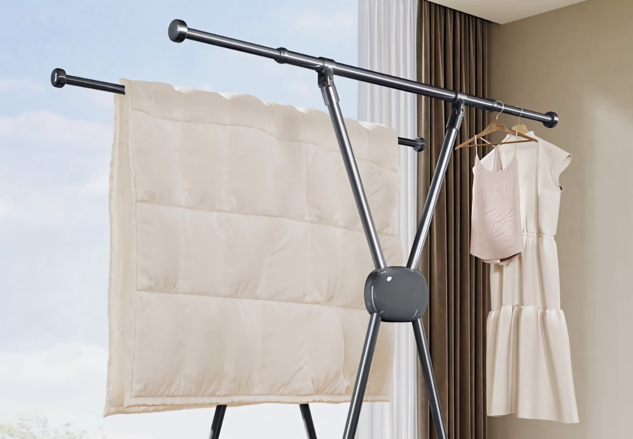 ここまで畳めるハンガーラックのこと、僕らはまだ何も知らない