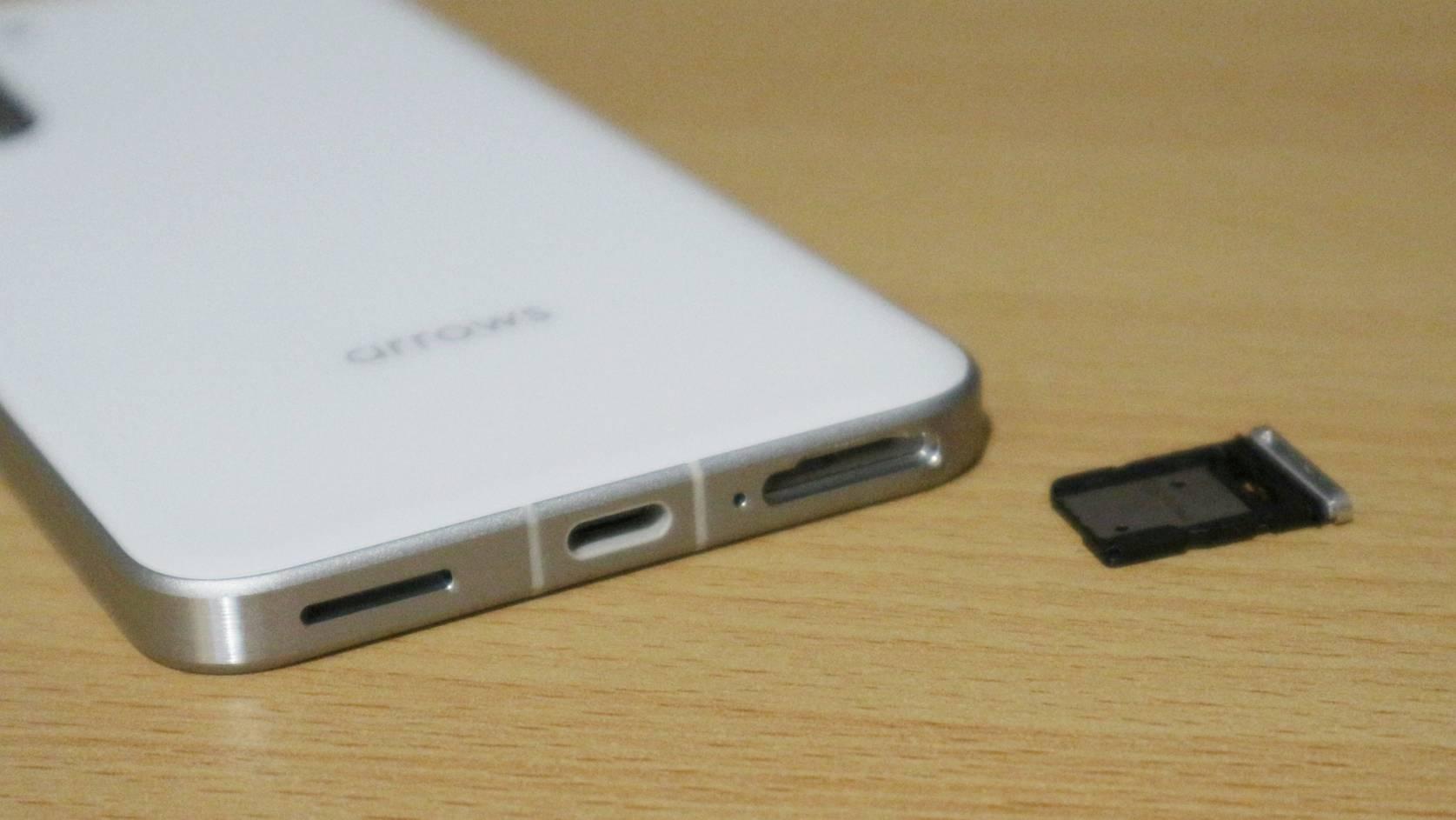 旧富士通の新スマホ「arrows Alpha」レビュー：9万円切り端末の有力な