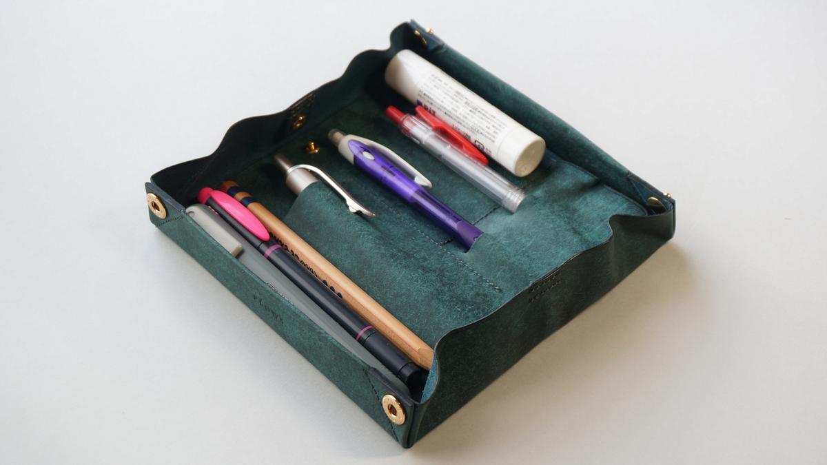 ペントレイにもなるペンケース dritto Pen roll L しごでき