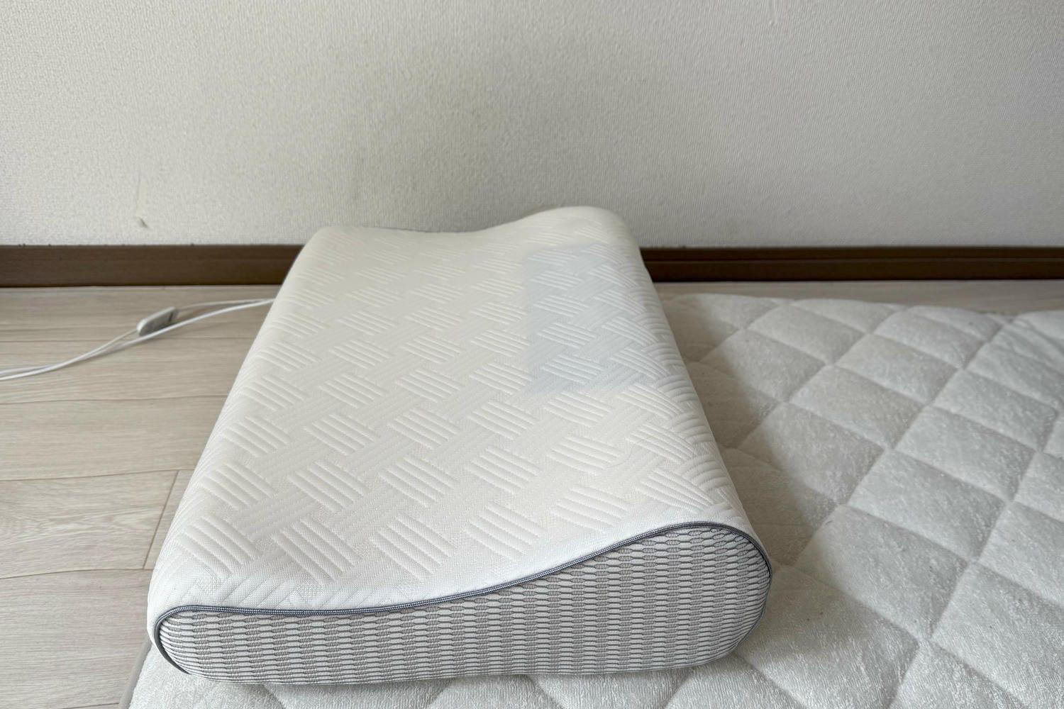 ベッドの下に敷きっぱなしで楽に睡眠のトラッキングができるパッド