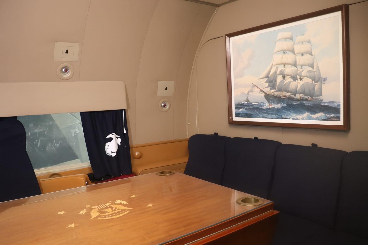 空飛ぶホワイトハウス」と呼ばれた最初のアメリカ大統領専用機を見て