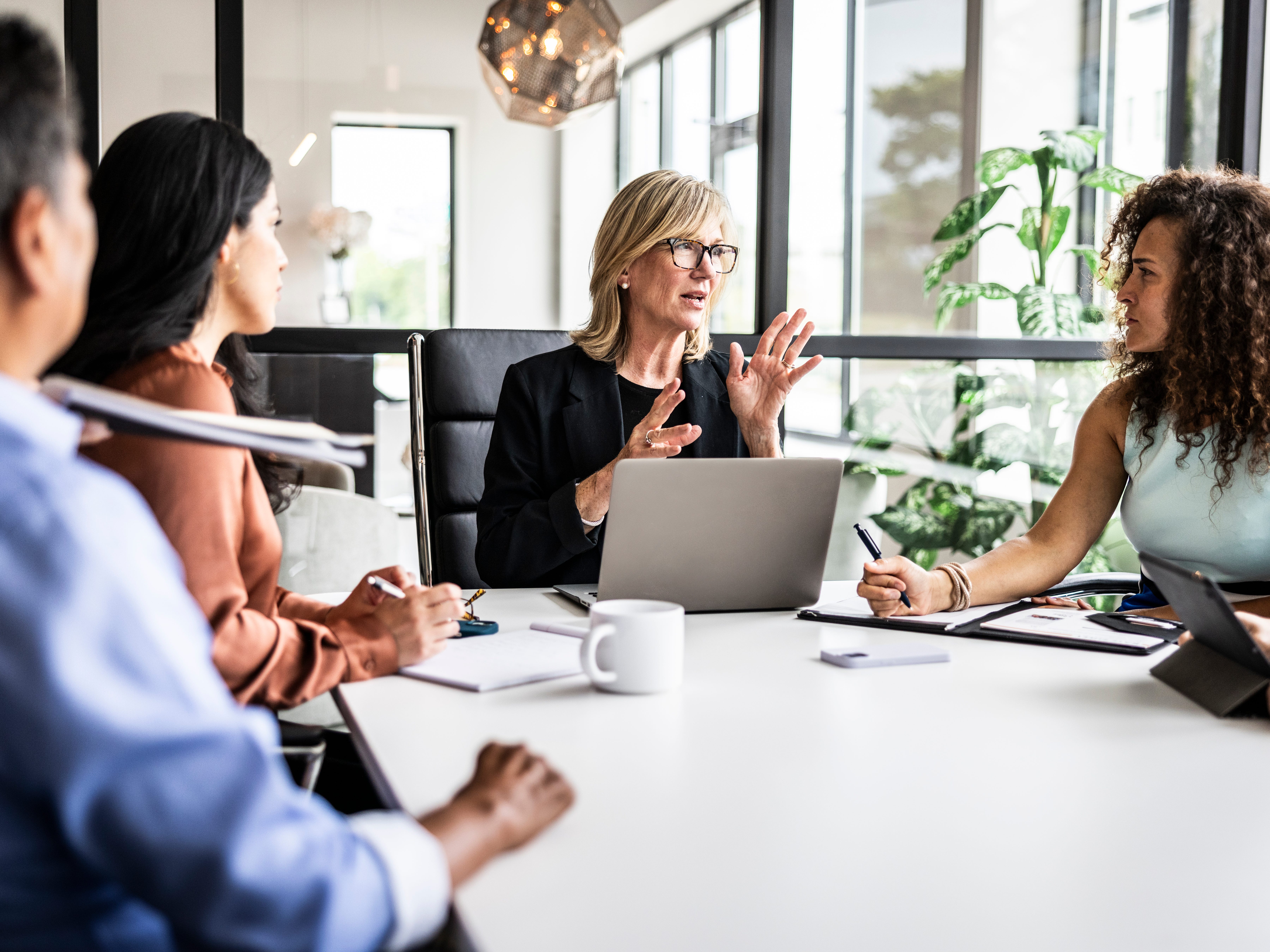 今後10年間で大きく成長すると予想される高収入の仕事・トップ20