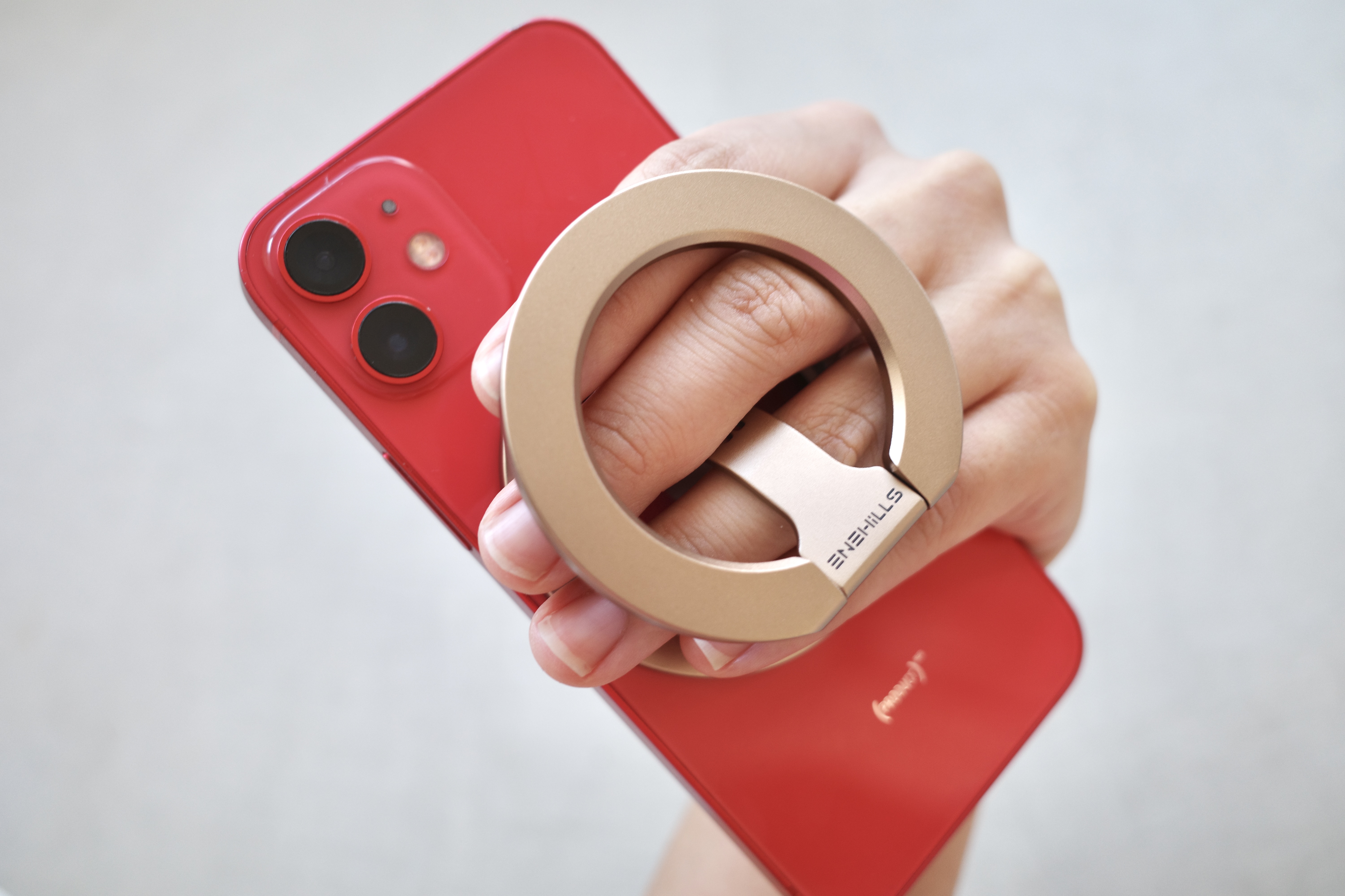 み*い様 ヨルシカ スマホリング 【新品＋未開封】 持つ・置く・貼る”で暮らしが変わる。新しいスマホリング、使ってみた