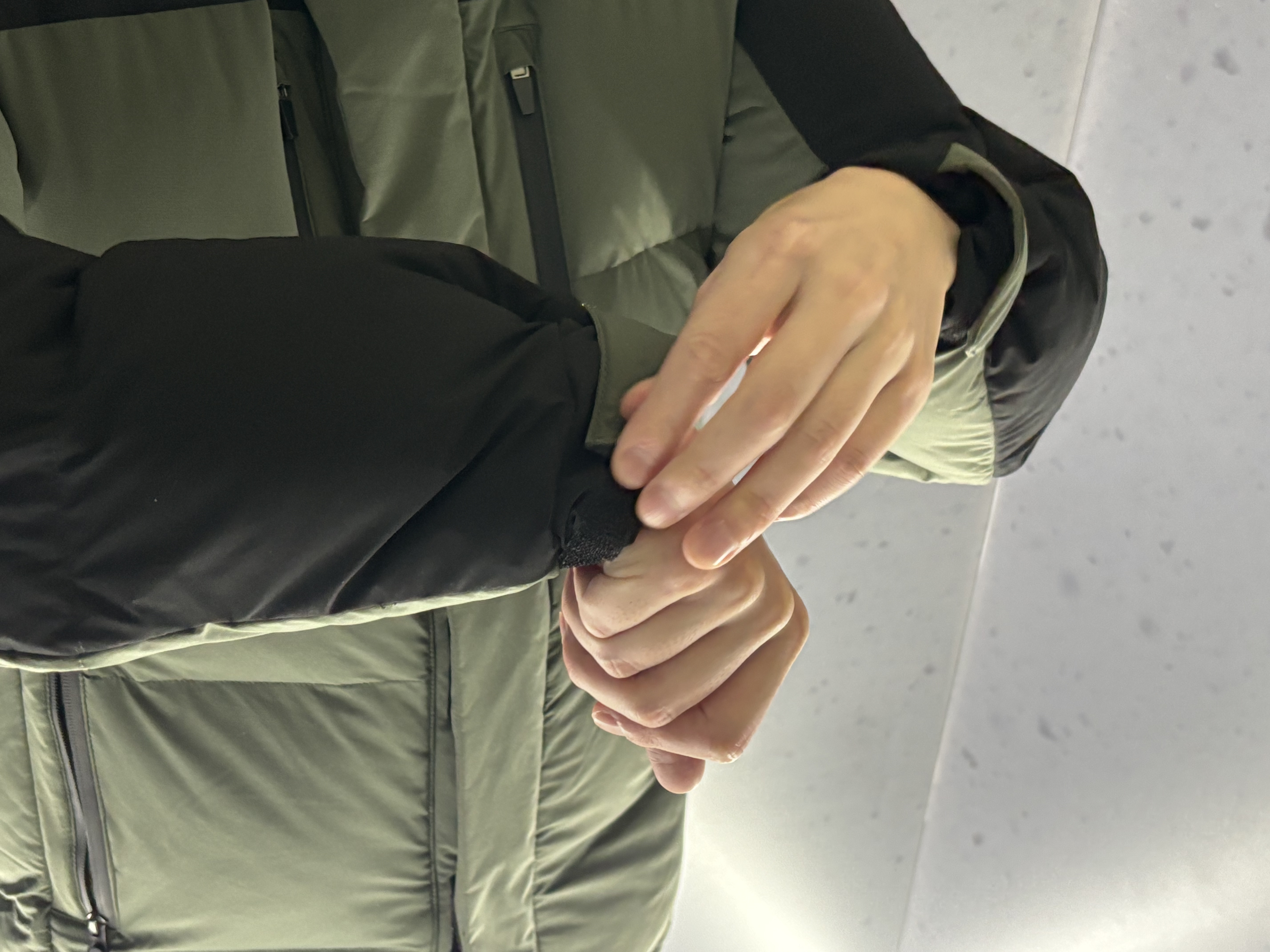 2万点が4日で完売したワークマン「XShelter」の最新機能性ウェアを豪雨 