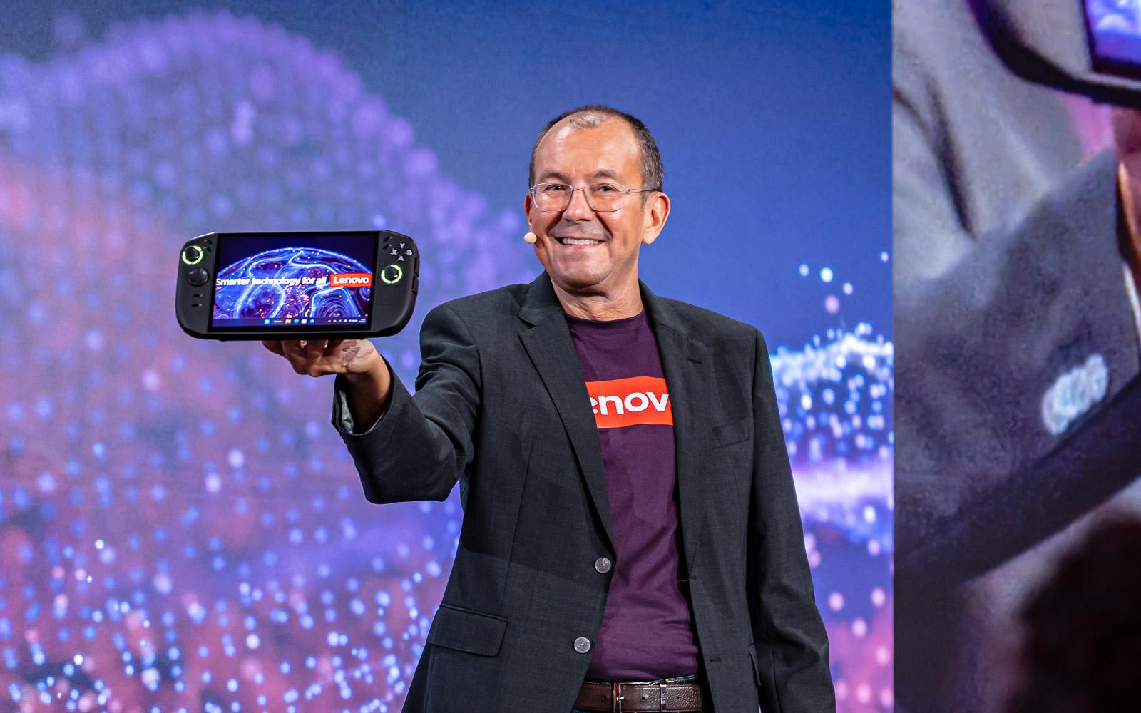 レノボが正式公開した「Legion Go 2」で感じた「ゲーム」と