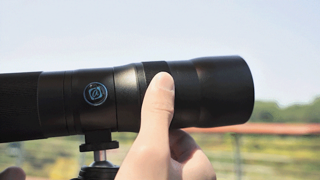 運動会で豆粒写真は卒業。スマホに望遠レンズを足すだけの解決策