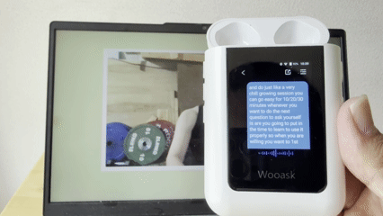 1台持ってて損なし。電波がなくても自動翻訳してくれる、イヤホン付き