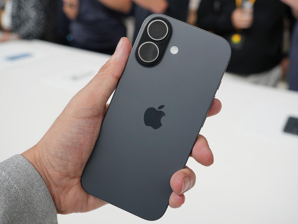iPhone 17・ブラック