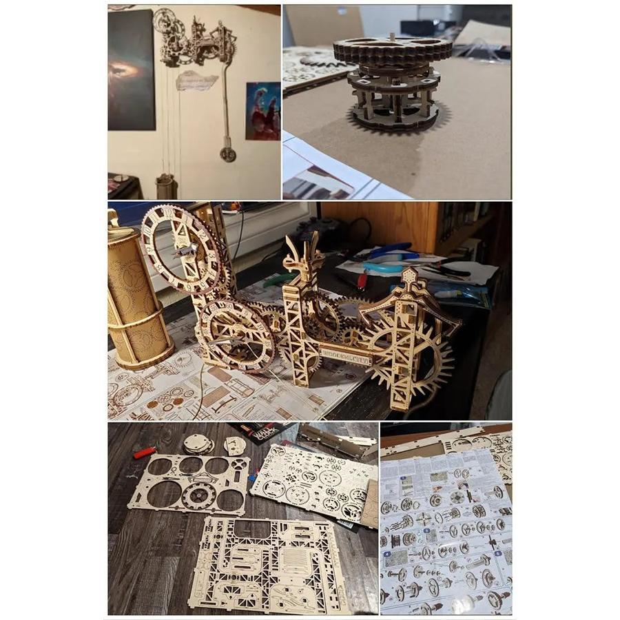 木製ストライプデザイン置時計　工房Yさんの作品1点物‼️ 木製ストライプデザイン置時計 工房Yさんの作品1点物‼️