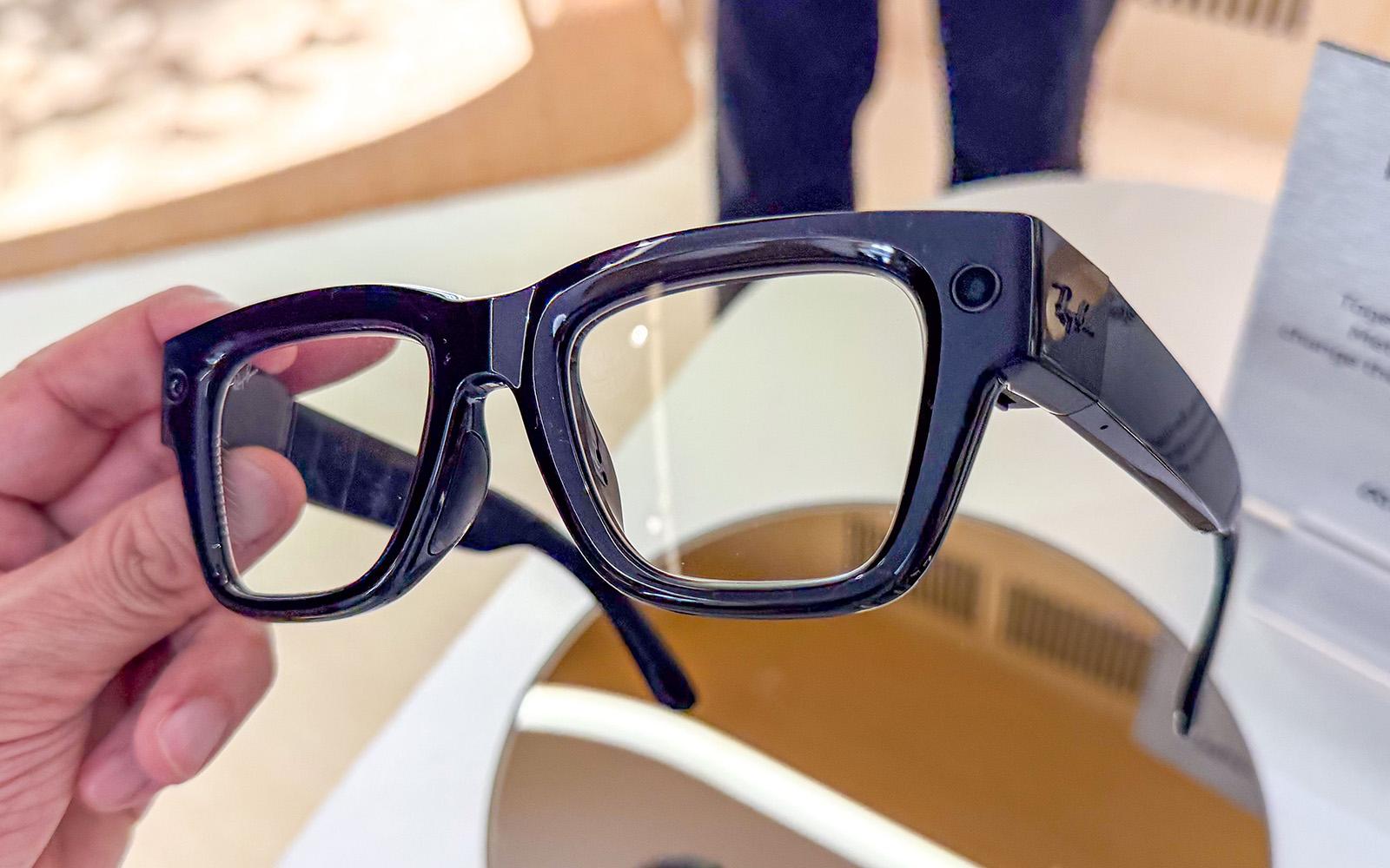 Ray-Ban AIグラス メタが密かにヒットを重ねる「AIグラス」の新型詳細。ザッカー