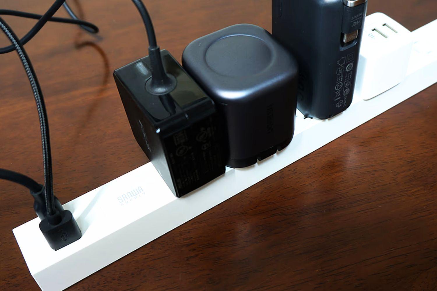 電源タップのあり方」を覆した発明品が【お値ごろ価格】になってるって
