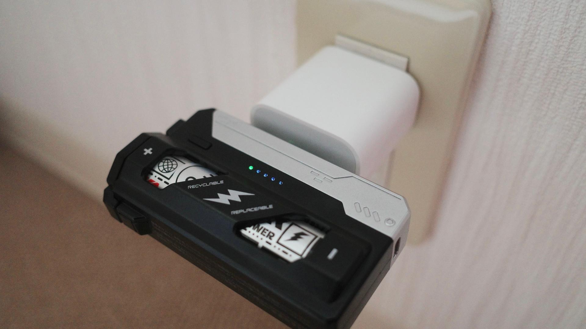 5秒でチャージ開始できる「交換式モバイルバッテリー」という選択肢