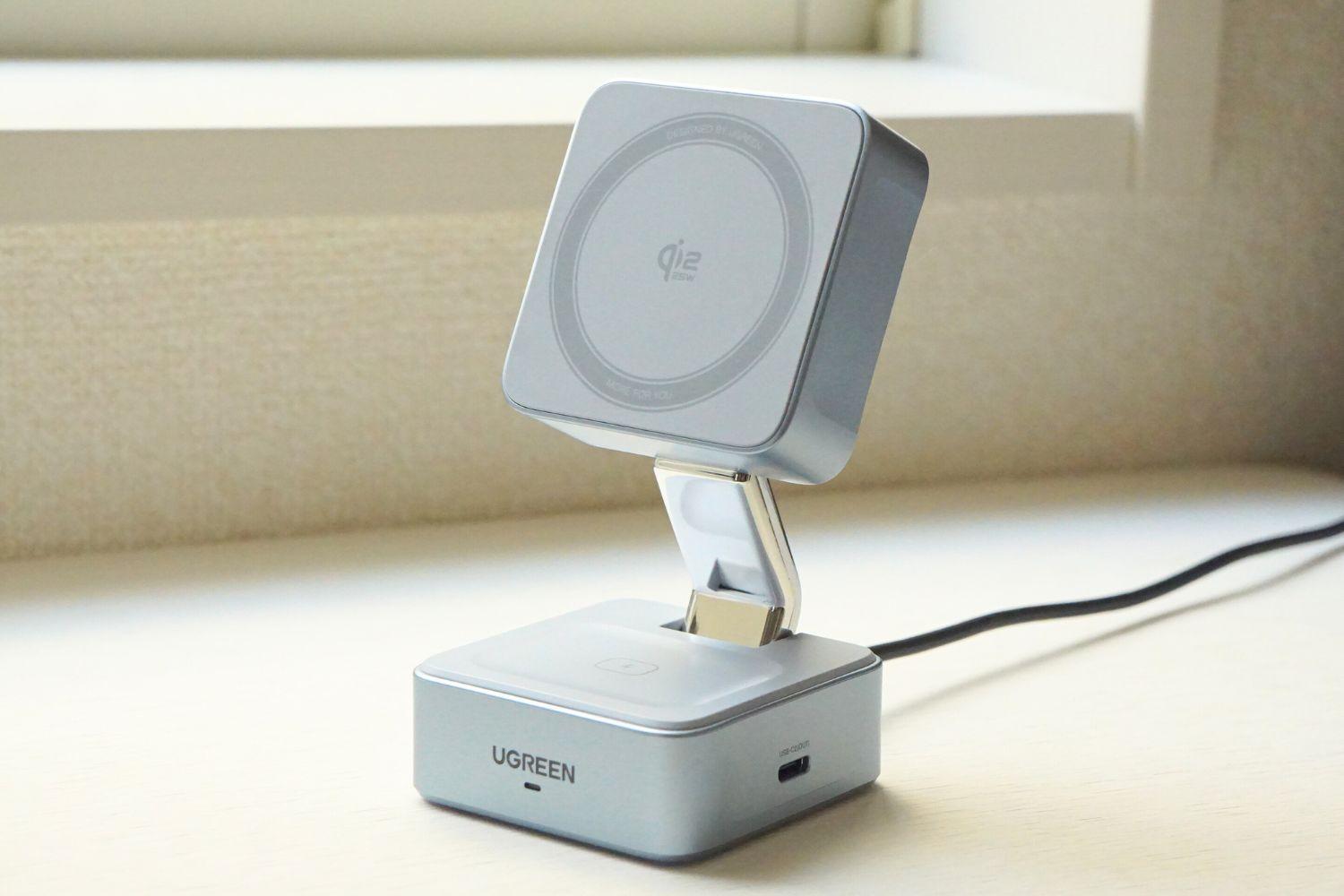 Apple好きのみんな。「ながら充電」向きの爆速充電スタンド、欲しく