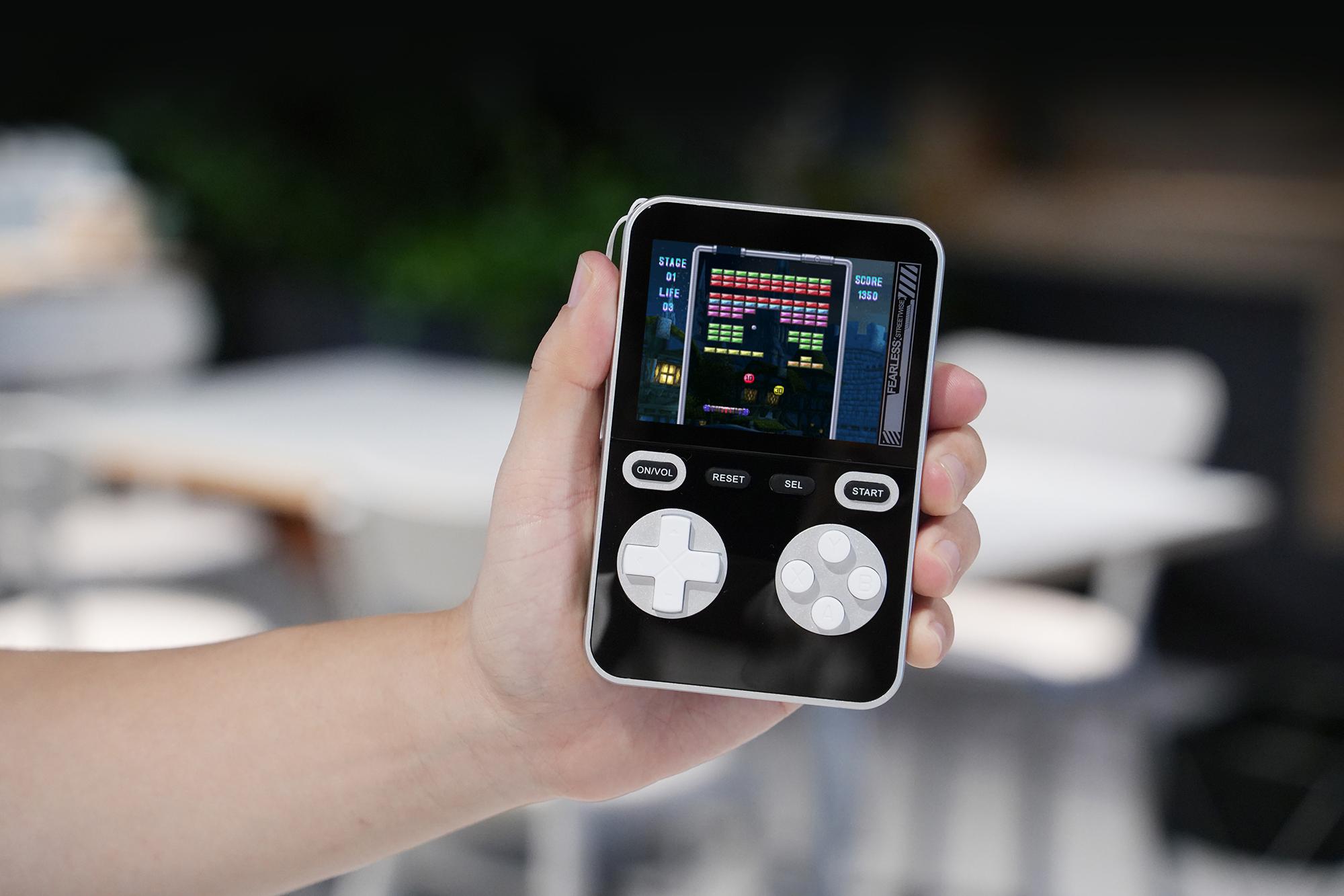 荷物を一つ減らせる「ゲーム機付きモバイルバッテリー」が想像以上に