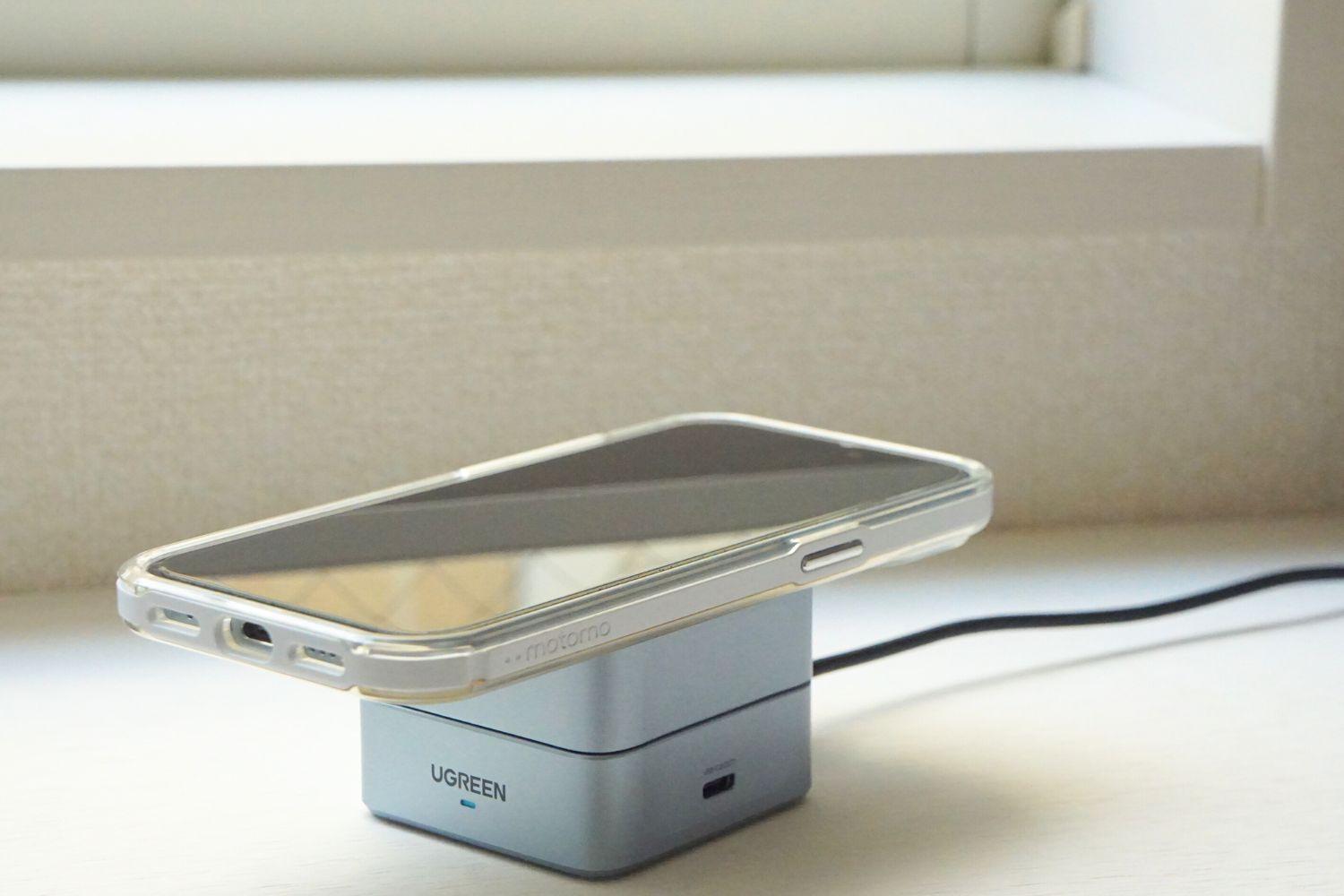 Apple好きのみんな。「ながら充電」向きの爆速充電スタンド、欲しく Apple好きのみんな。「ながら充電」向きの爆速充電スタンド、欲しく