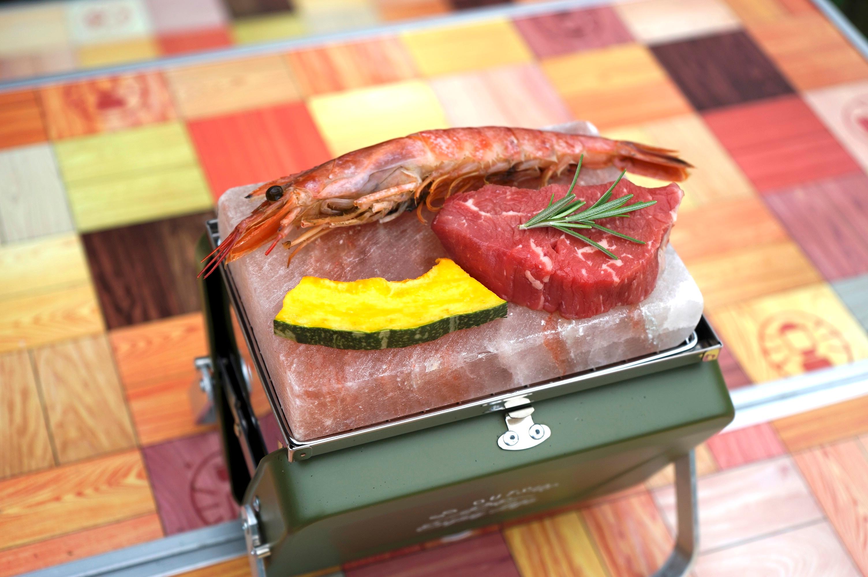 このピンクの板、何だかわかる？ 「置くだけ」でBBQが劇的に変わります