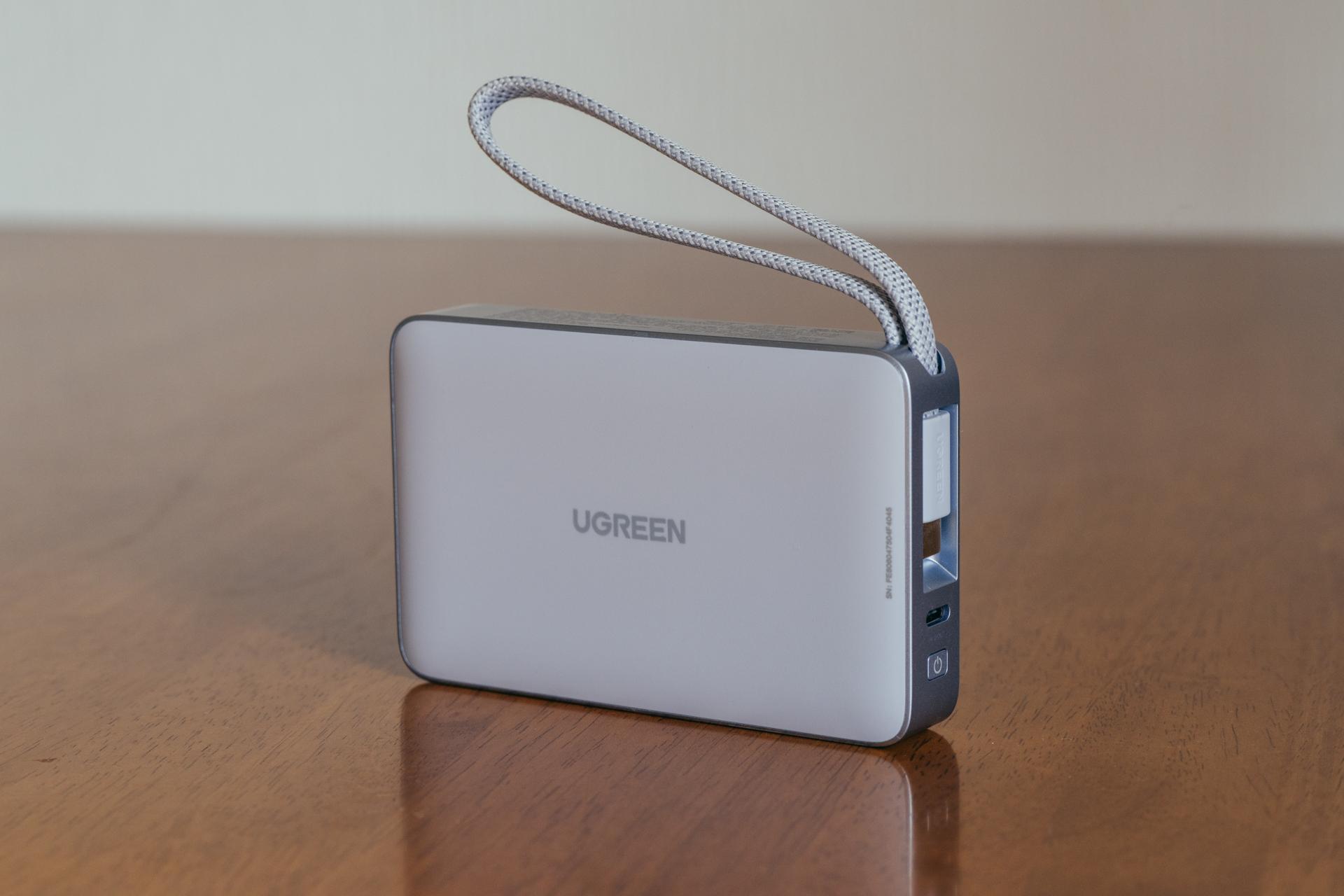 デスクとカバンに革命を。UGREENで見つけた充電環境の「シンデレラ