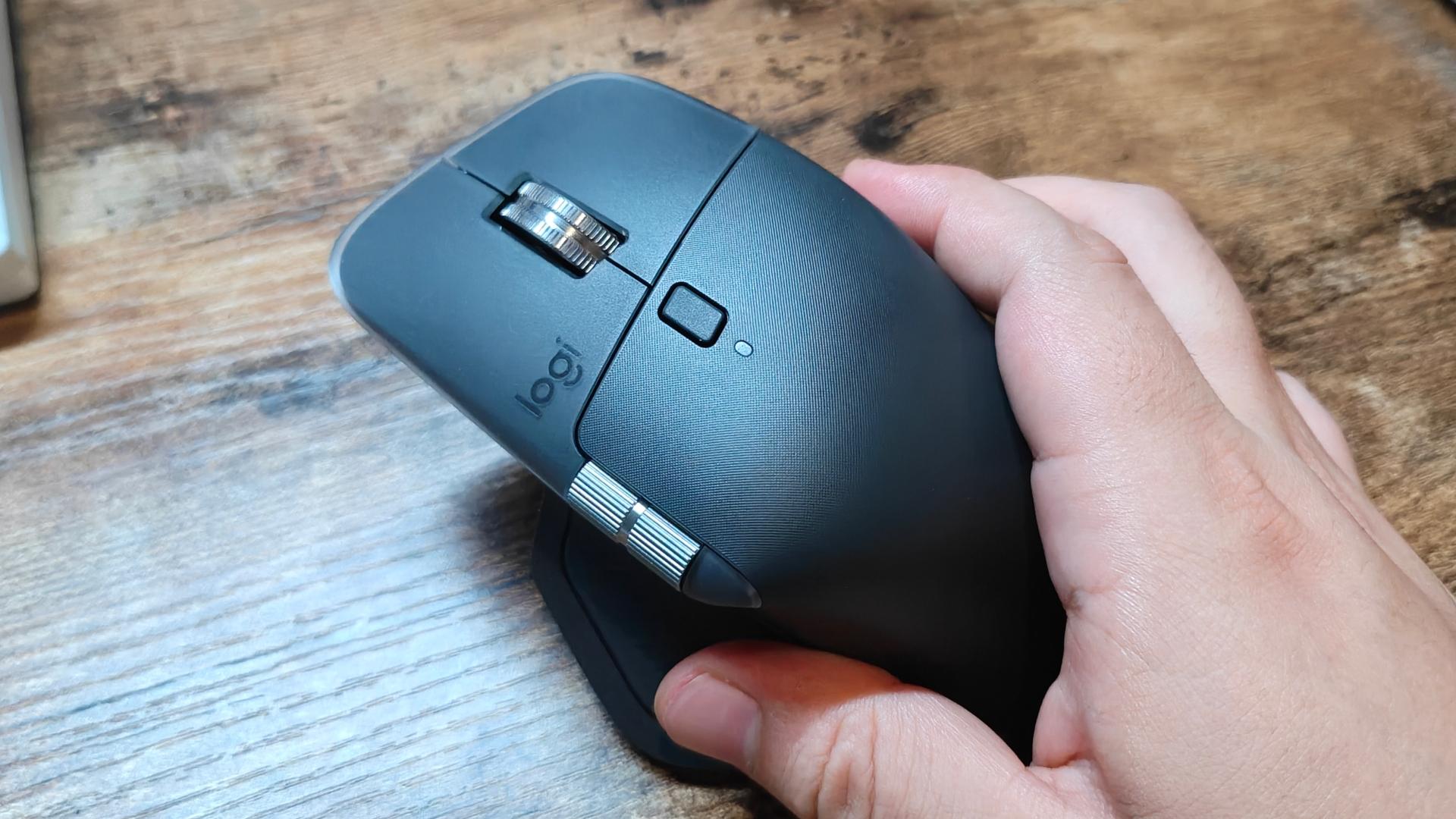 ロジクールの2万円超えマウス「MX MASTER 4」レビュー：6年使っ