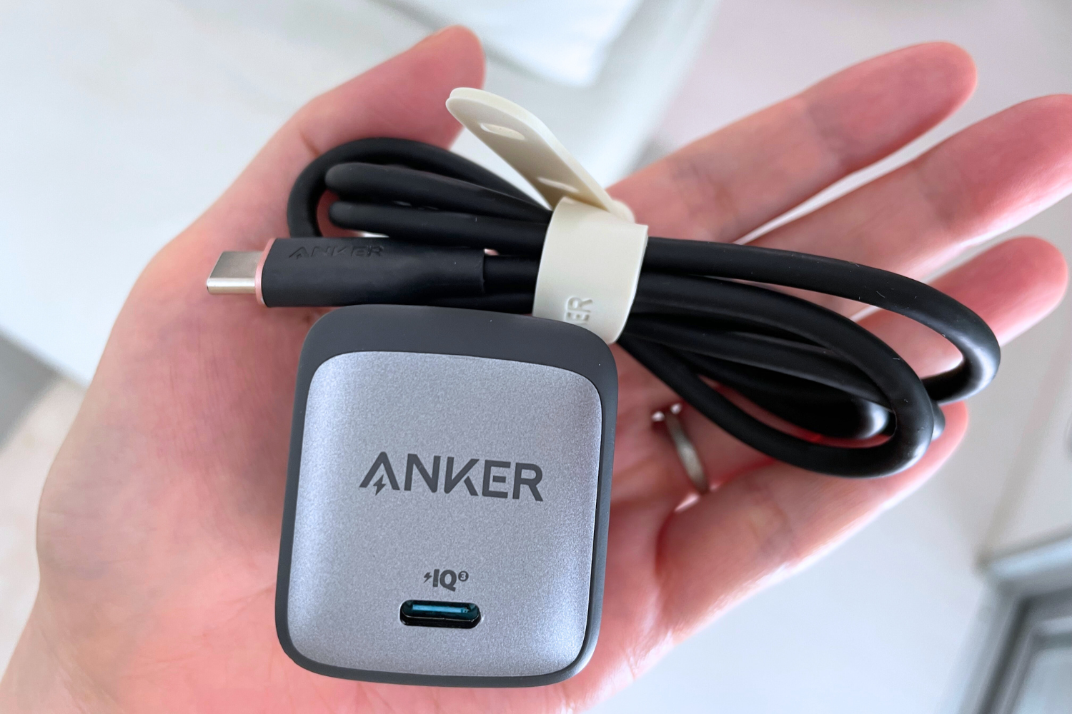 Ankerの神充電セット買ってよかった！たった数千円の投資で「通勤