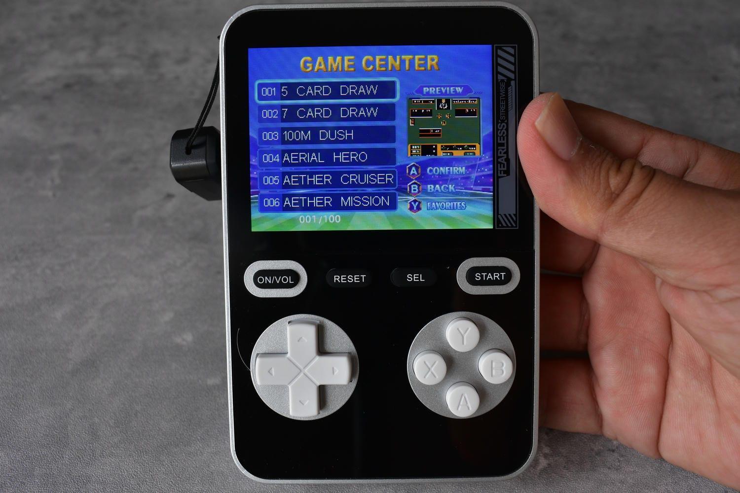 これ、ゲーム機じゃないんです。iPhoneを20Wで急速充電できる、遊べる