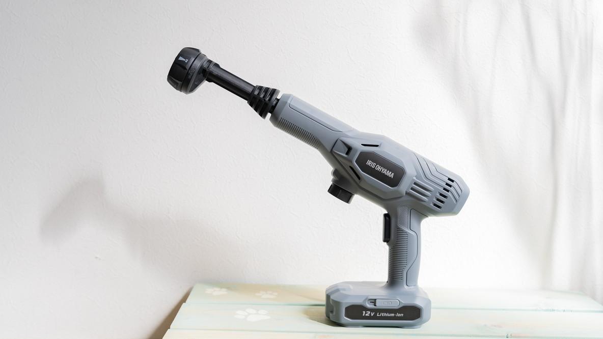 水道も電源もいらない「ハンディ高圧洗浄機」。車・ベランダ・窓・玄関