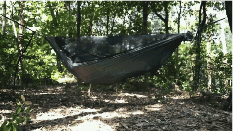 理想の“空中ベッド” が爆誕。手のひらサイズのハンモックをアウトドア