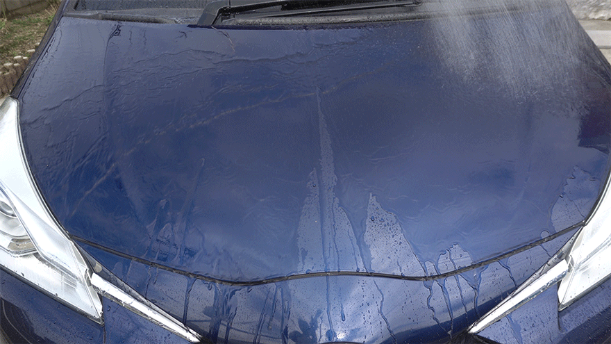 塗ってすぐ、しっかり撥水。洗車後にサッと使えるセラミック