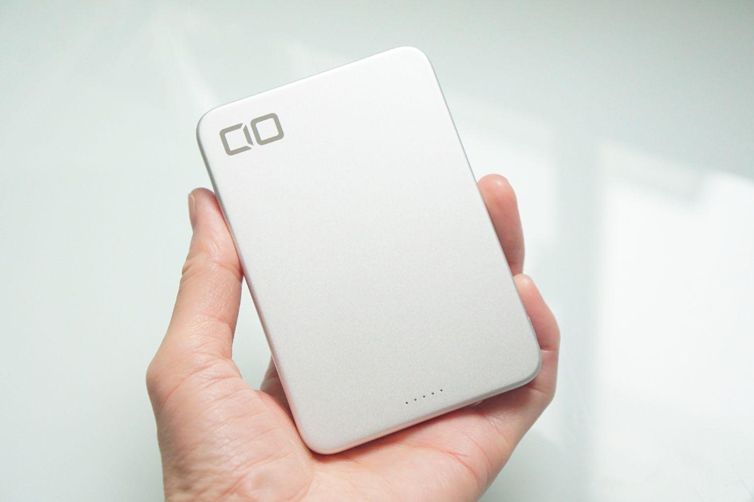 かっこいい】さすが、日本企業。「発熱抑制優先」のモバイルバッテリー