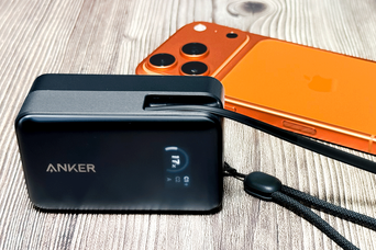 デスク配線のごちゃごちゃ、 2万円で買えるAnkerの「10 in 1 モニター