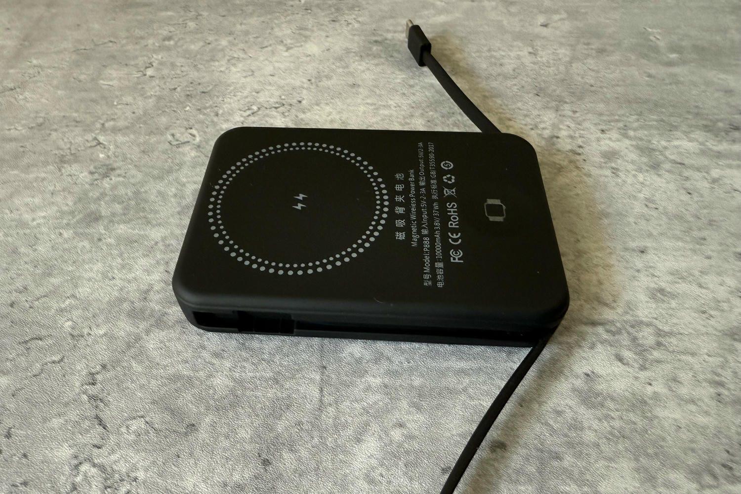 モバイルバッテリー持ったのにケーブル忘れる問題。コイツが全部解決し