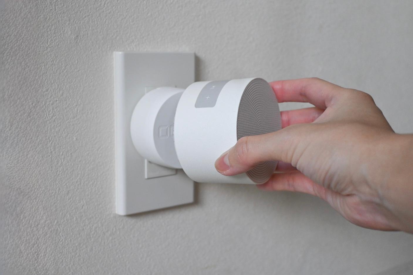 Mission: Impossible ワイヤレス充電スピーカー 壁設置が正解だった！CIOの「マグネットスピーカー」でバスタイムを