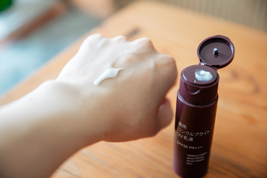 無印良品の薬用リンクルブライトUV乳液が「日焼け止め塗りたくないけど