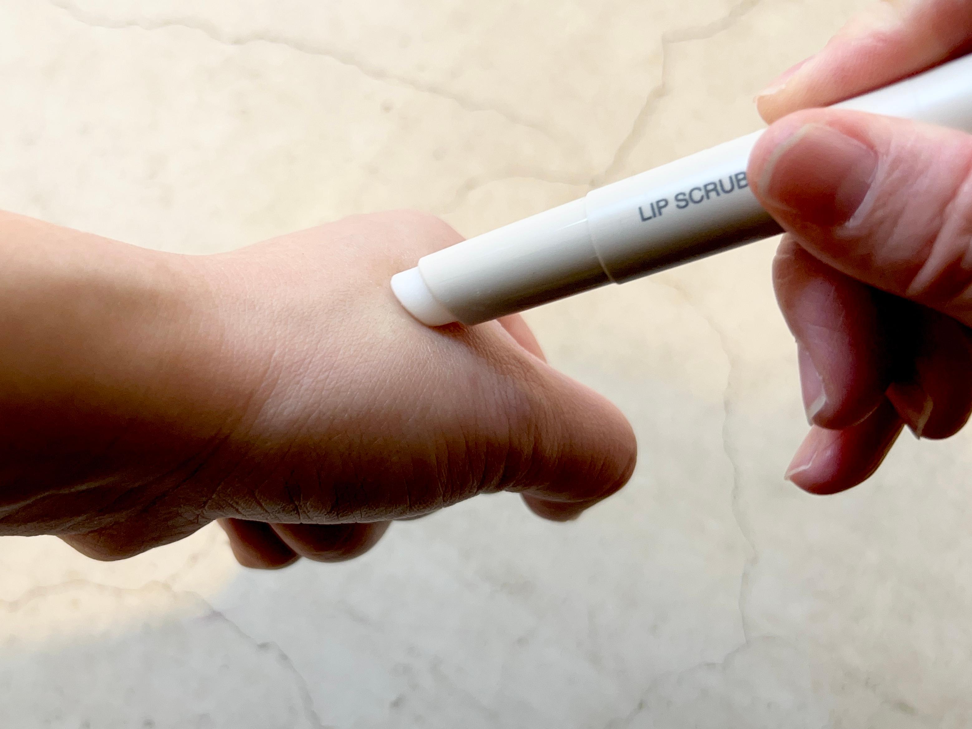 面倒じゃない唇の乾燥ケア」を追求したら、結局無印良品のコレに