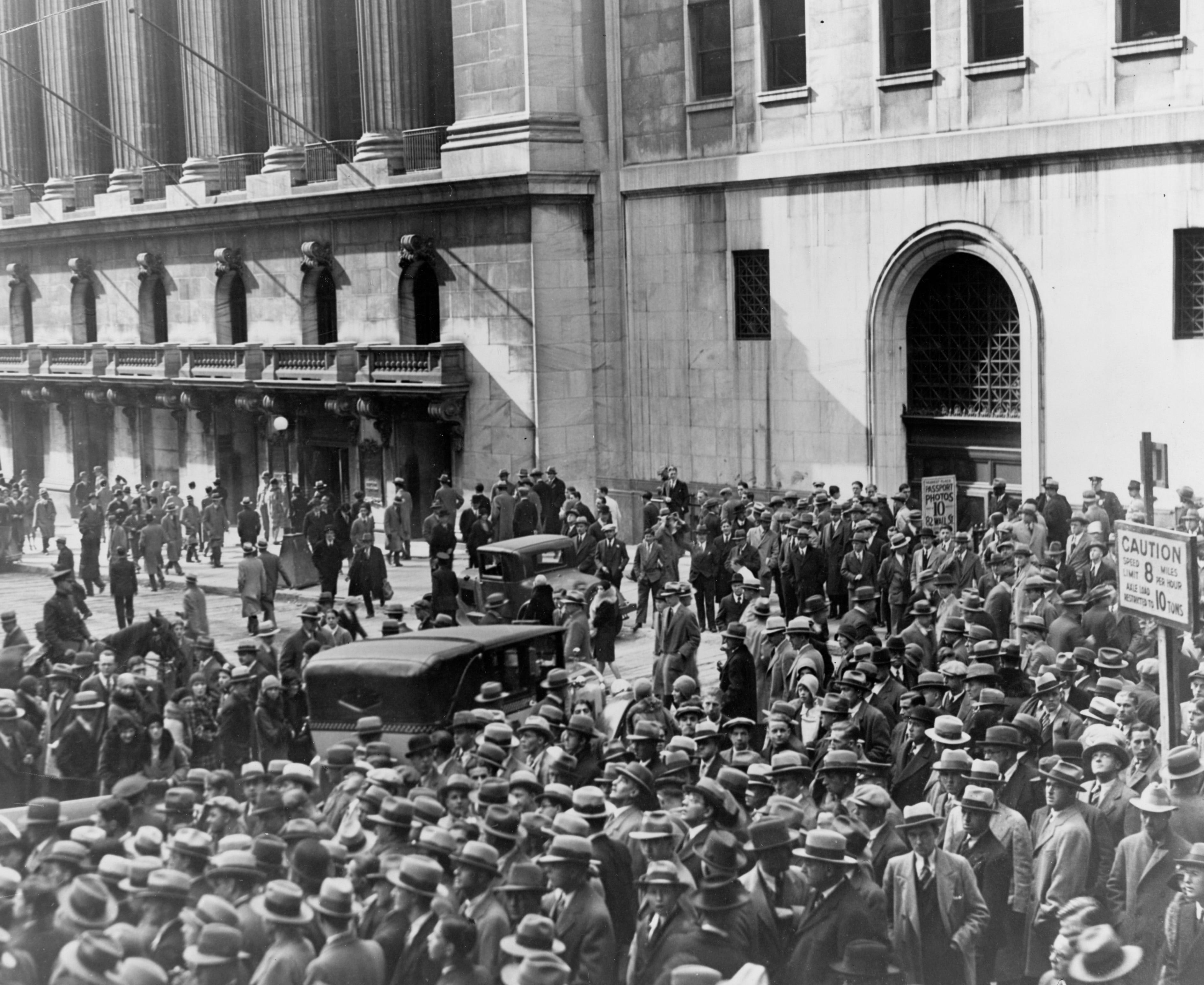 調べるほどに「1929年の大恐慌」と現在は似ている。しかし、株式市場に