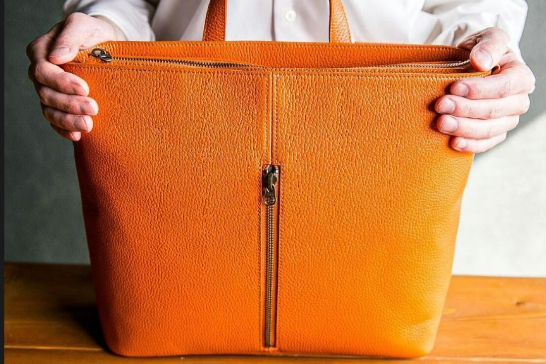 リュックの中身、まだ探してる？ 「3つの顔」を持つレザーリュックが