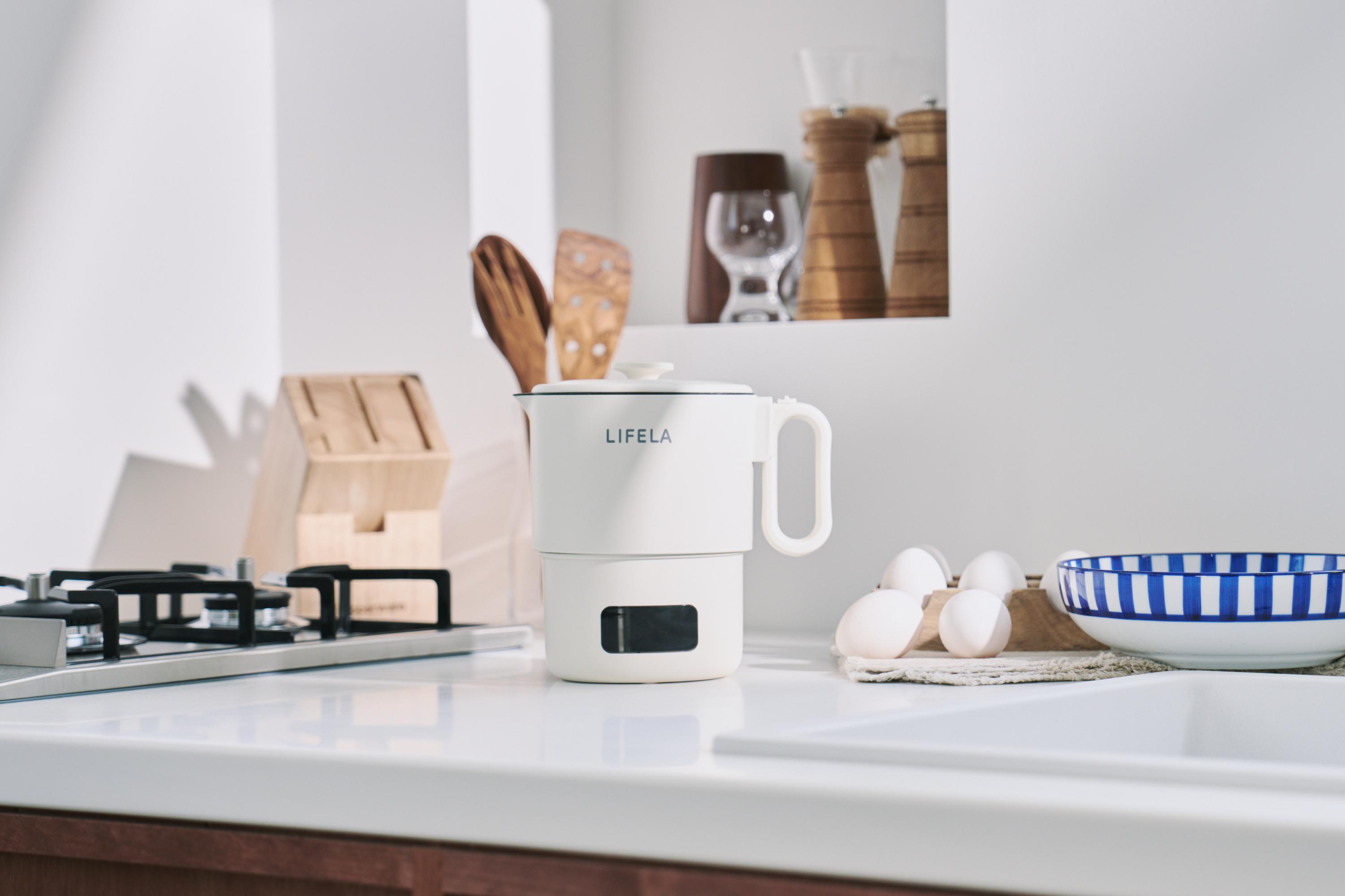 小鍋としても保温調理もできる多機能電気ケトル。この1台が狭い