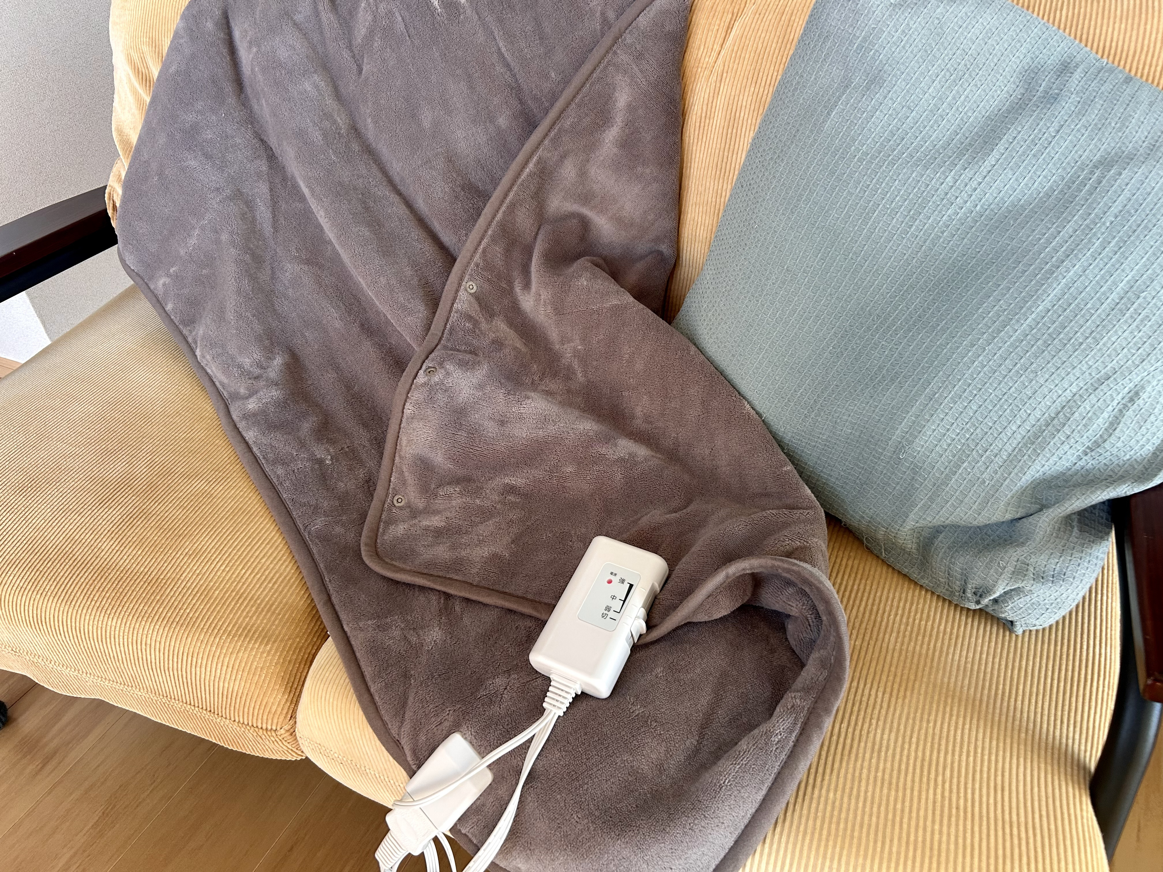 無印良品の「動けるこたつ」が“暖房つけるほどでもないけど寒い季節”の