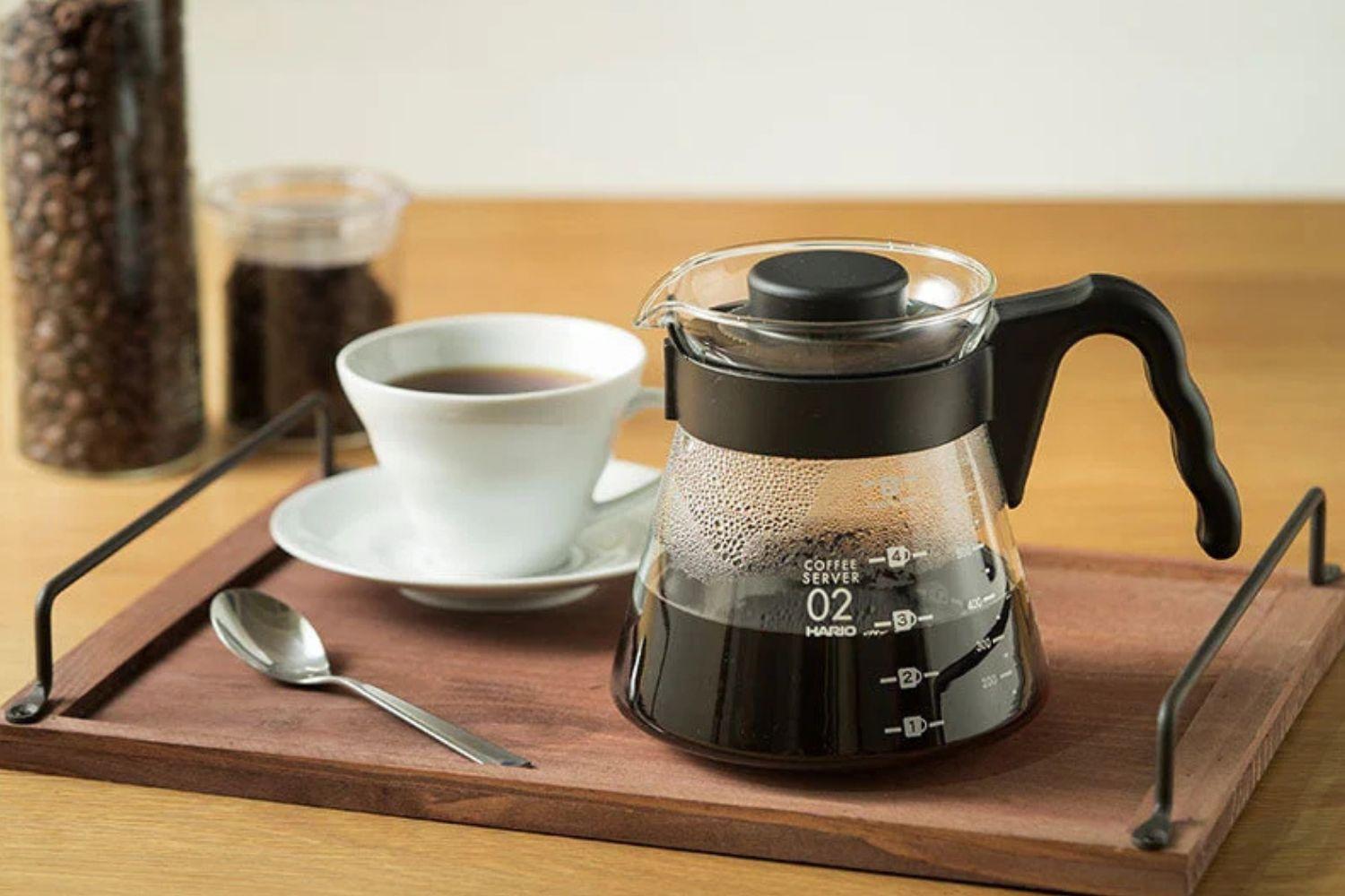 54%オフで手に入るHARIOのコーヒーサーバー。 フタしたまま温め直しが